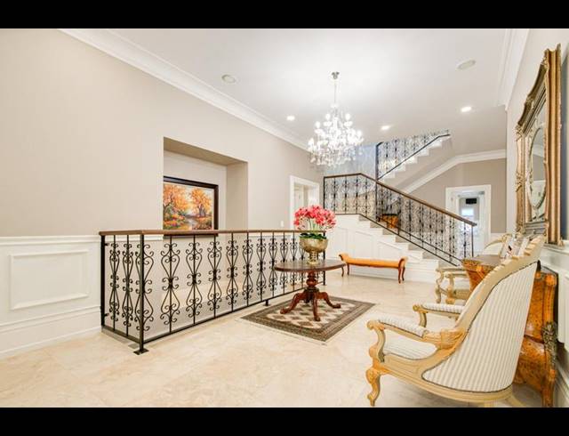 6 BEDROOM HOUSE FOR SALE IN BRYANSTON